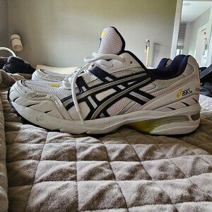 Brand New Asics Gel 1090
